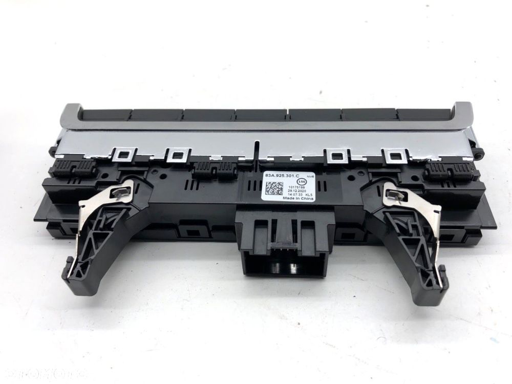 PANEL PRZEŁĄCZNIK  AUDI Q3 Sportback (F3N) 2019 - 2022 35 TFSI Mild Hybrid 110 kW [150 KM] Hybryda - 3