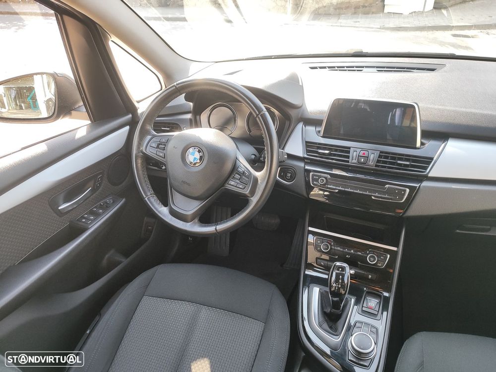 BMW 216 Gran Tourer d Auto - 10