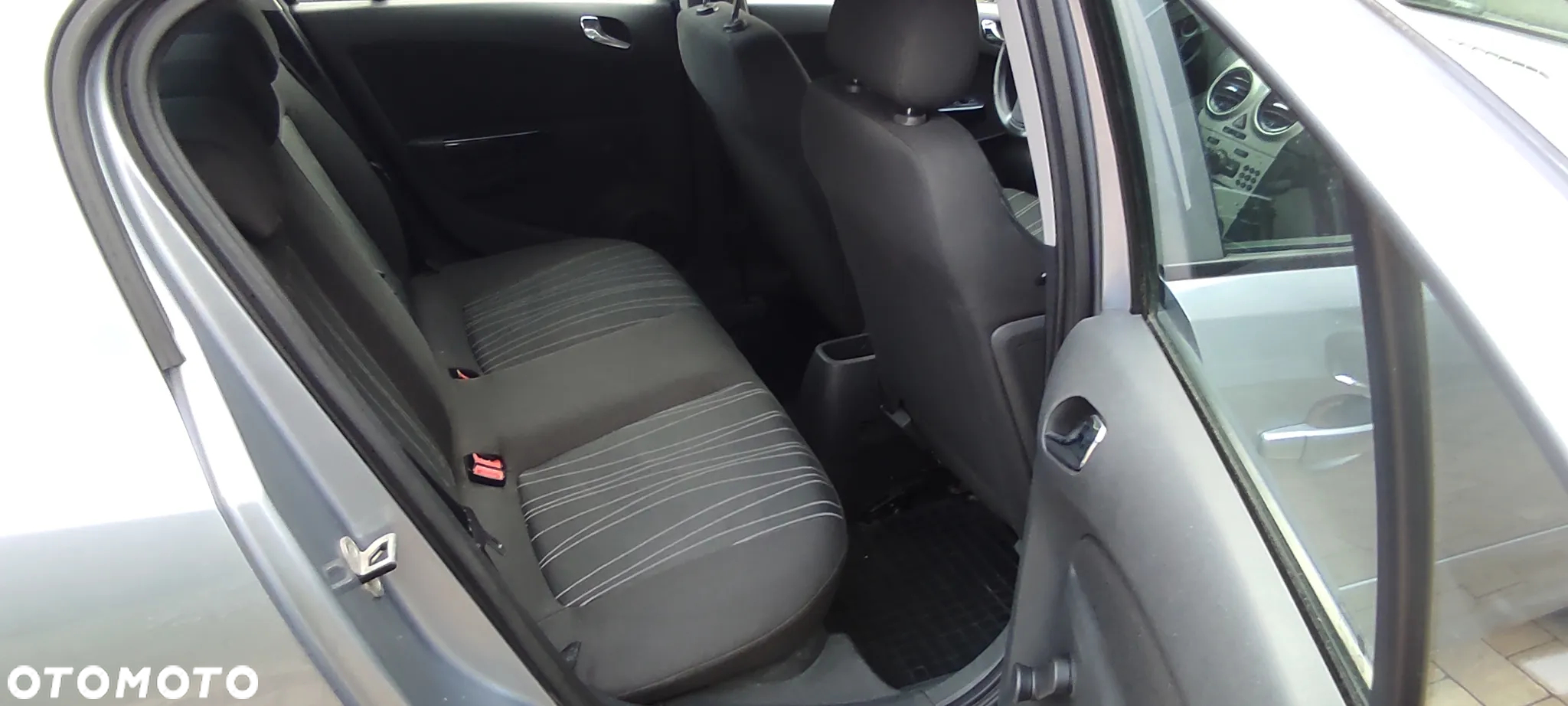 Opel Corsa 1.2 16V - 10