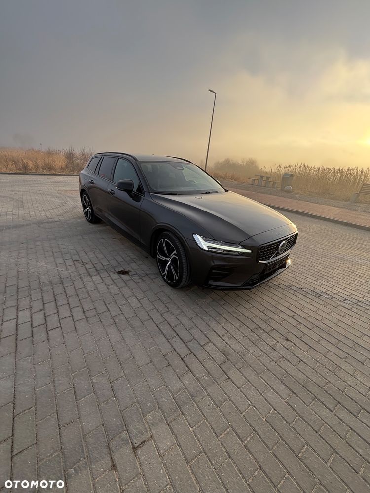 Volvo V60 B4 B Plus Dark - 3