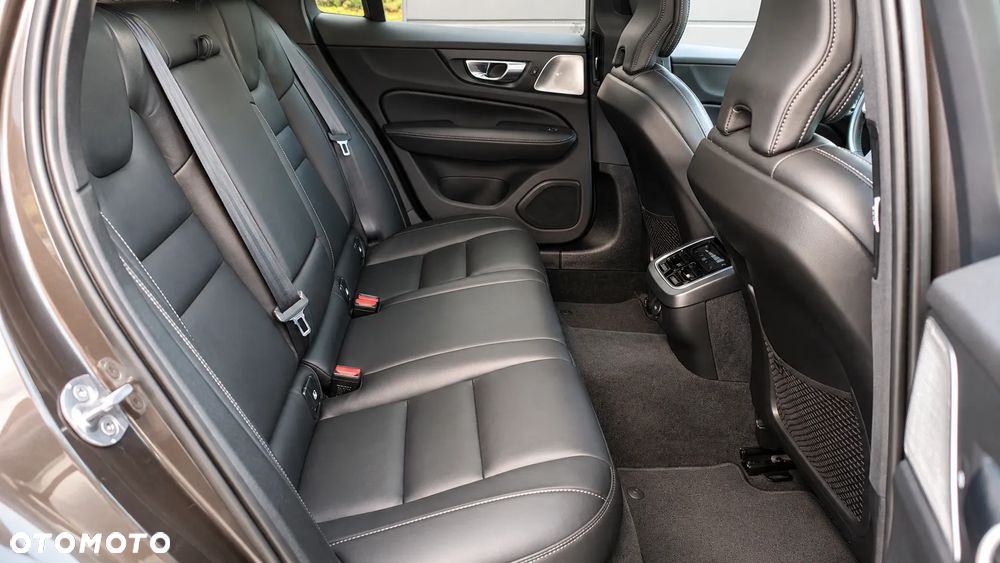 Volvo V60 Cross Country Ultimate B4 D AWD - 14