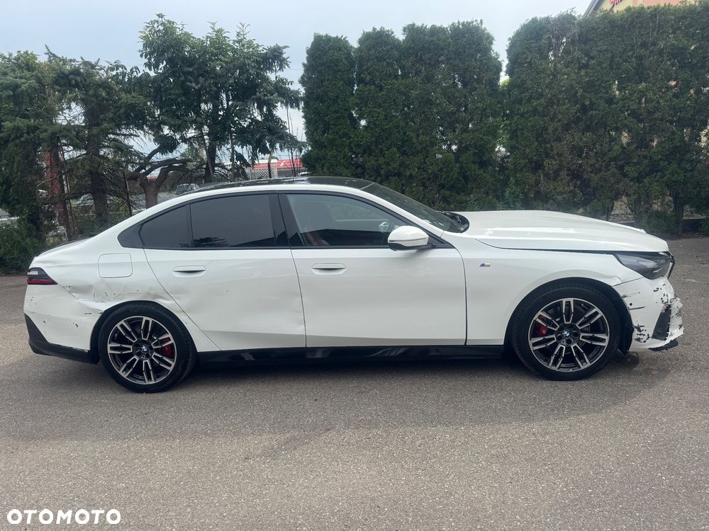 BMW Seria 5 - 32