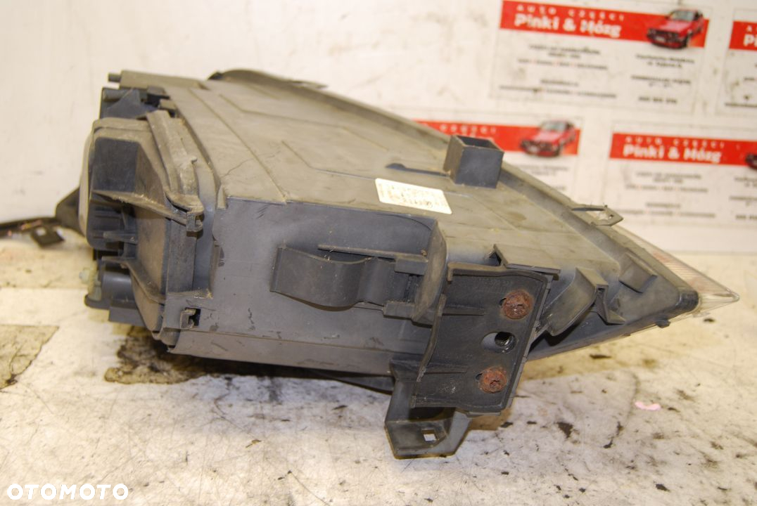 LAMPA PRAWY PRZÓD PRZEDNIA FORD MONDEO MK III 0301174602 - 4