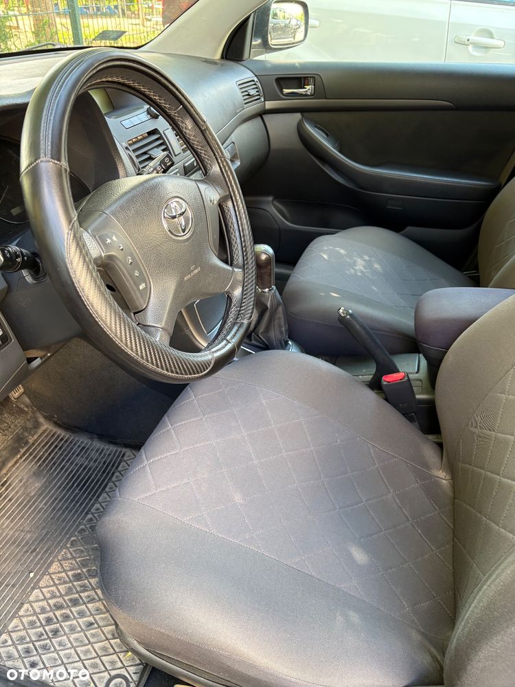 Toyota Avensis 2.0 VVT-i Sol - 11