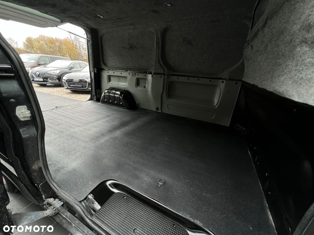 Renault TRAFIC - 24