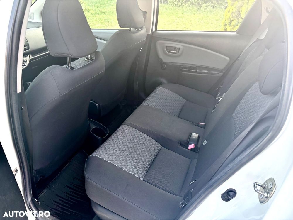 Toyota Yaris 1.5 VVT-i HSD Luna - 7
