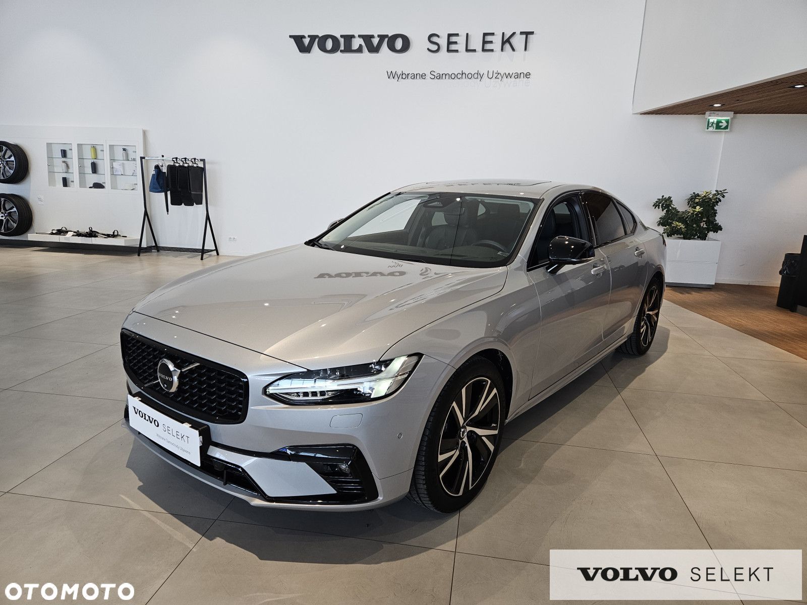 Volvo S90 - 1