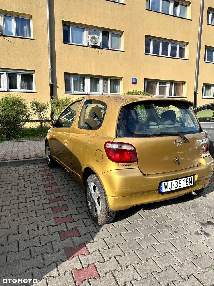 Toyota Yaris 1.0 Base - 6