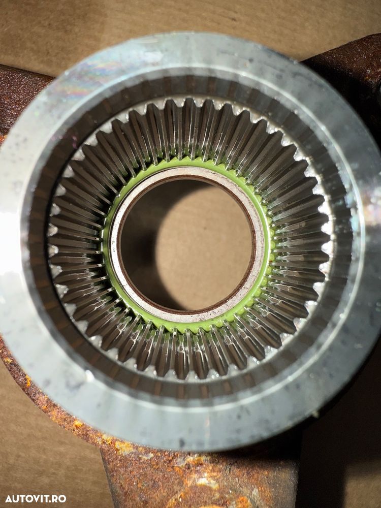 Vând flanșă metalică de la cutia de transfer către cardanul de spate BMW xDrive (4x4) Bmw f30 f25 f01 g11 etc - 2