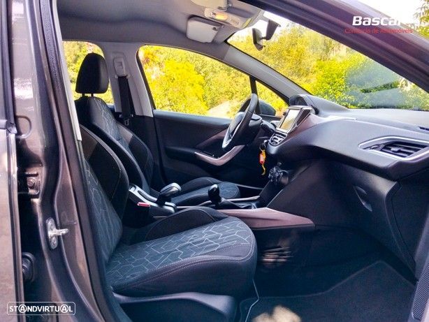 Peugeot 2008 1.6 e-HDi Allure - 16