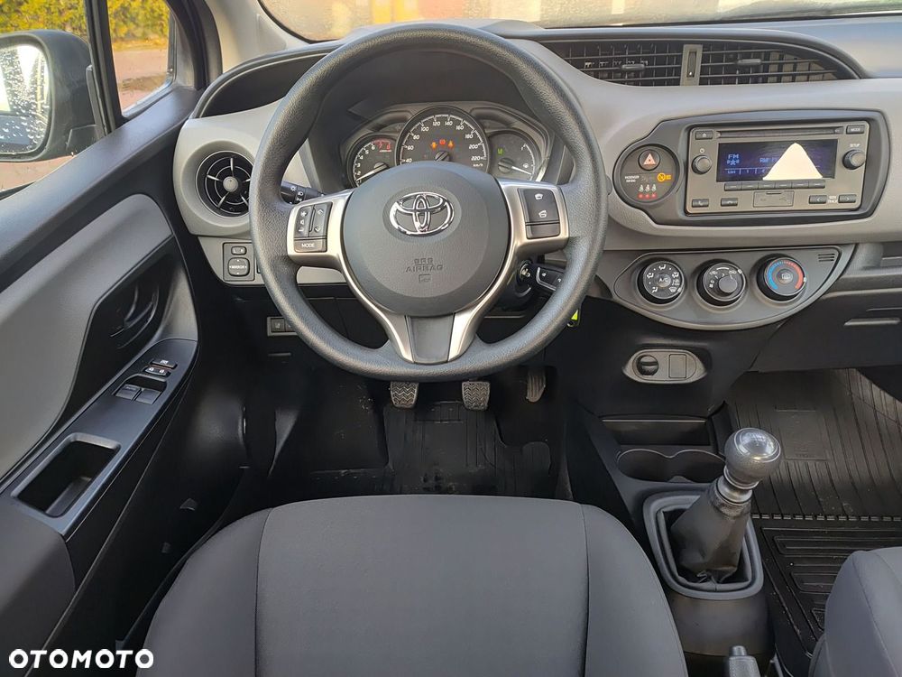 Toyota Yaris - 12