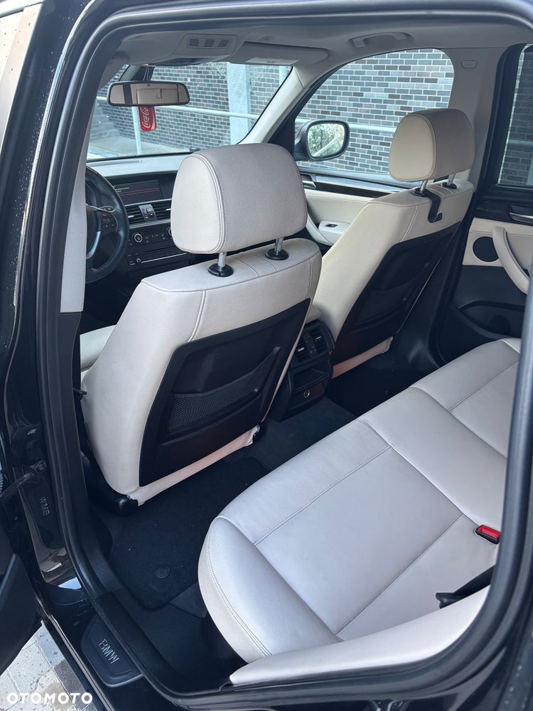 BMW X3 28i xDrive - 26