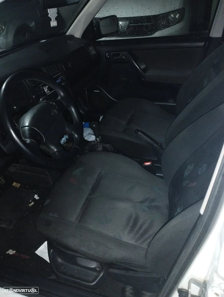 VW Golf 1.9 D CL - 6