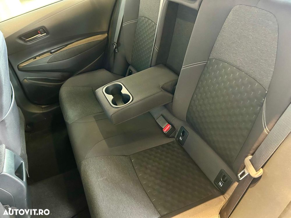 Toyota Corolla - 19