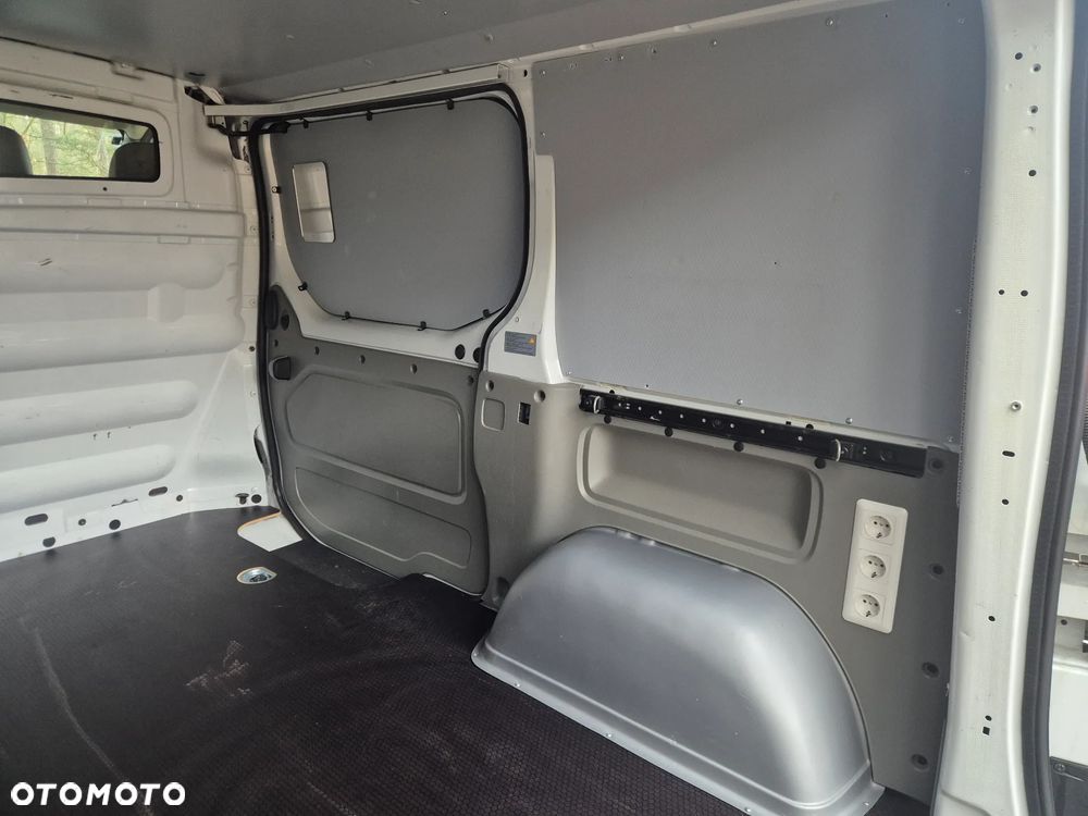 Opel Vivaro - 35