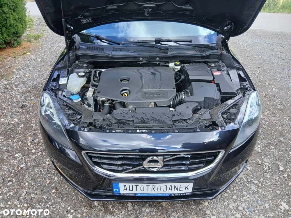Volvo V40 D2 - 40