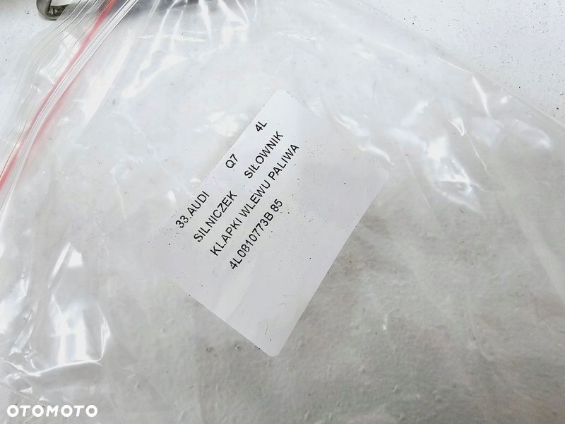 audi q7 4l silniczek siłownik klapki wlewu paliwa 4l0810773b - 4