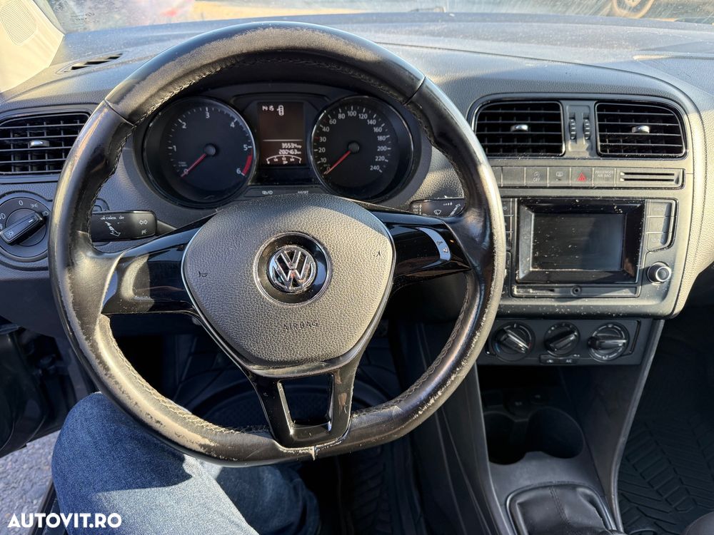 Volkswagen Polo 1.4 TDI (Blue Motion Technology) Comfortline - 4