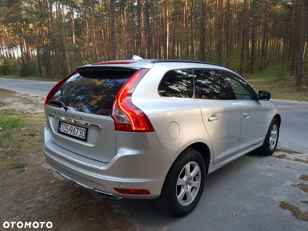 Volvo XC 60 D4 Geartronic Momentum - 4
