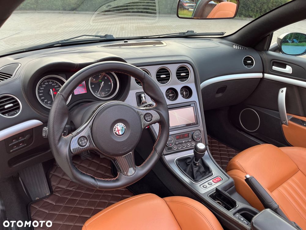Alfa Romeo Spider 2.4JTDM - 8