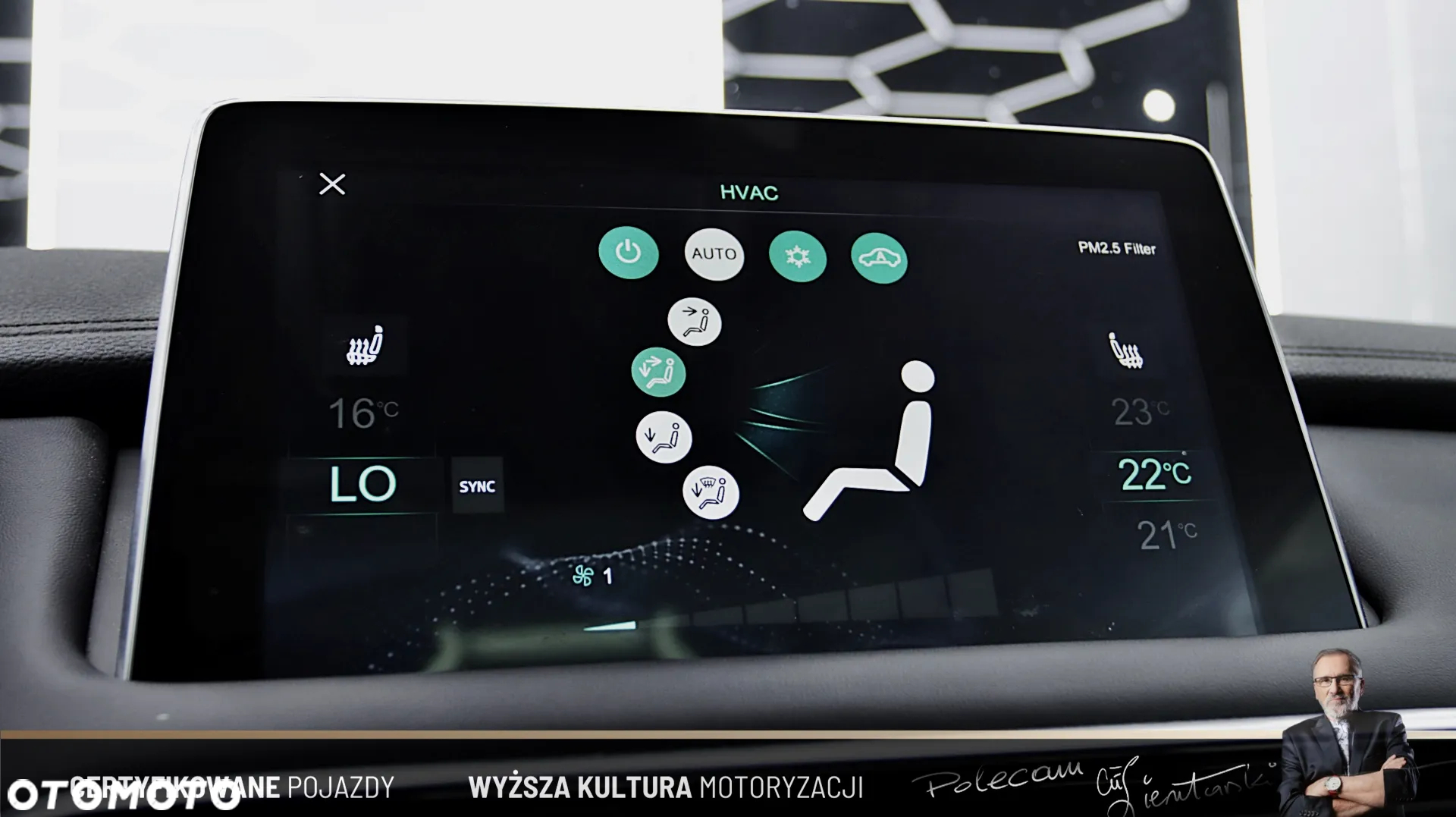 MG EHS 1.5T-GDI PHEV Luxury - 24