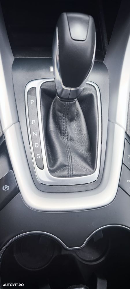 Ford Mondeo 2.0 TDCi Powershift Business - 13