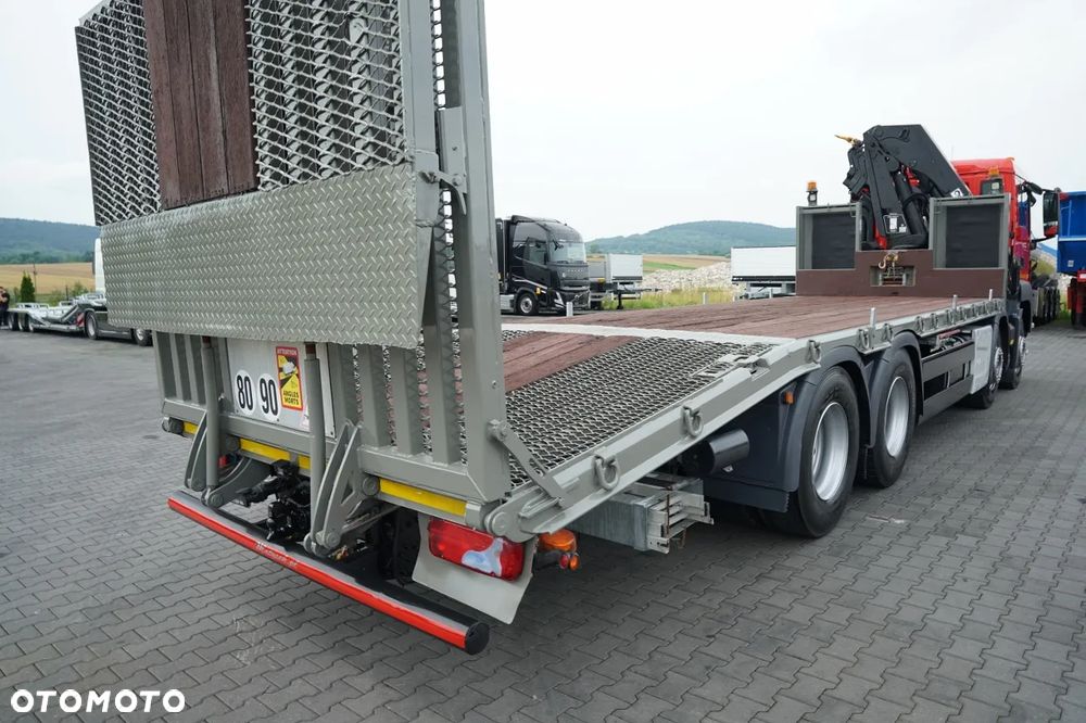 MAN TGS 35.360 / 8x2-4 / LAWETA + HDS HIAB 228 E-2 / OŚ PODNOSZONA /  NAJAZDY HYDRAULICZNE /  PILOT / WYCIĄGARKA / - 17