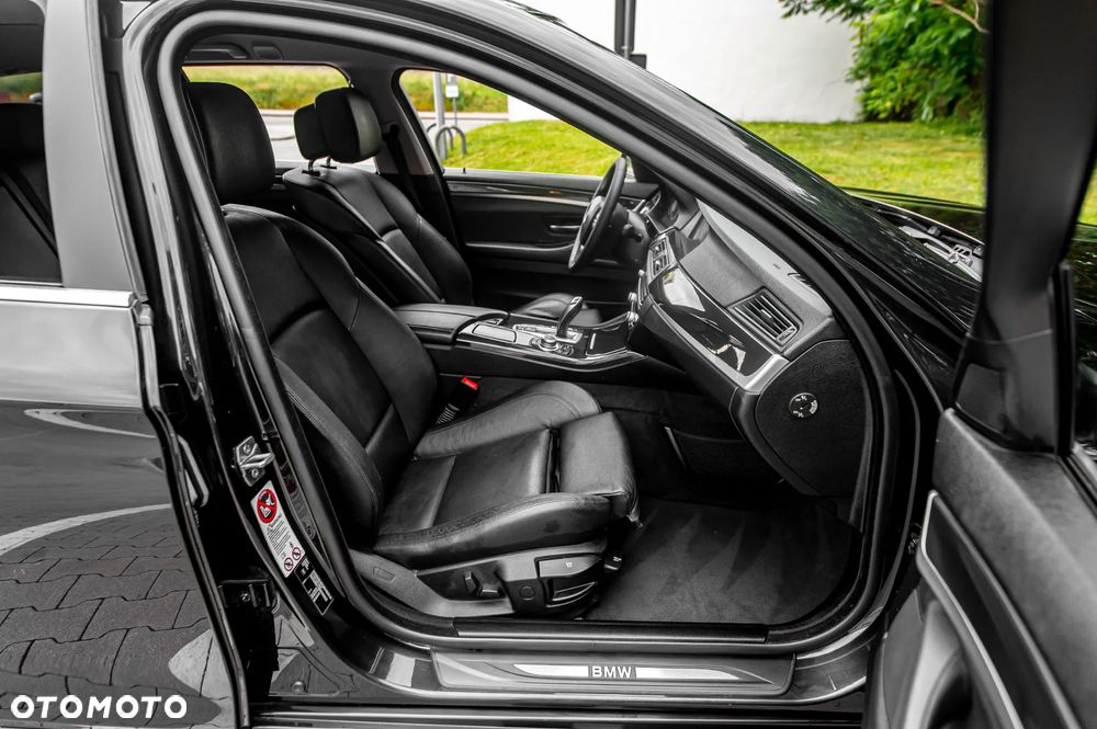 BMW Seria 5 530d xDrive - 26