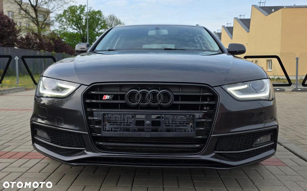 Audi A4 Avant 2.0 TDI DPF S line Sportpaket - 2