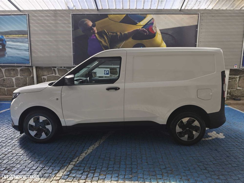 Ford Tourneo Courier 54 kWh Titanium - 3