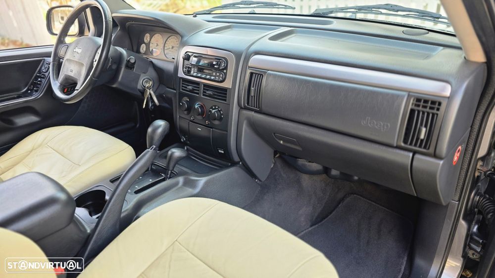 Jeep Grand Cherokee 2.7 CRD Laredo - 24