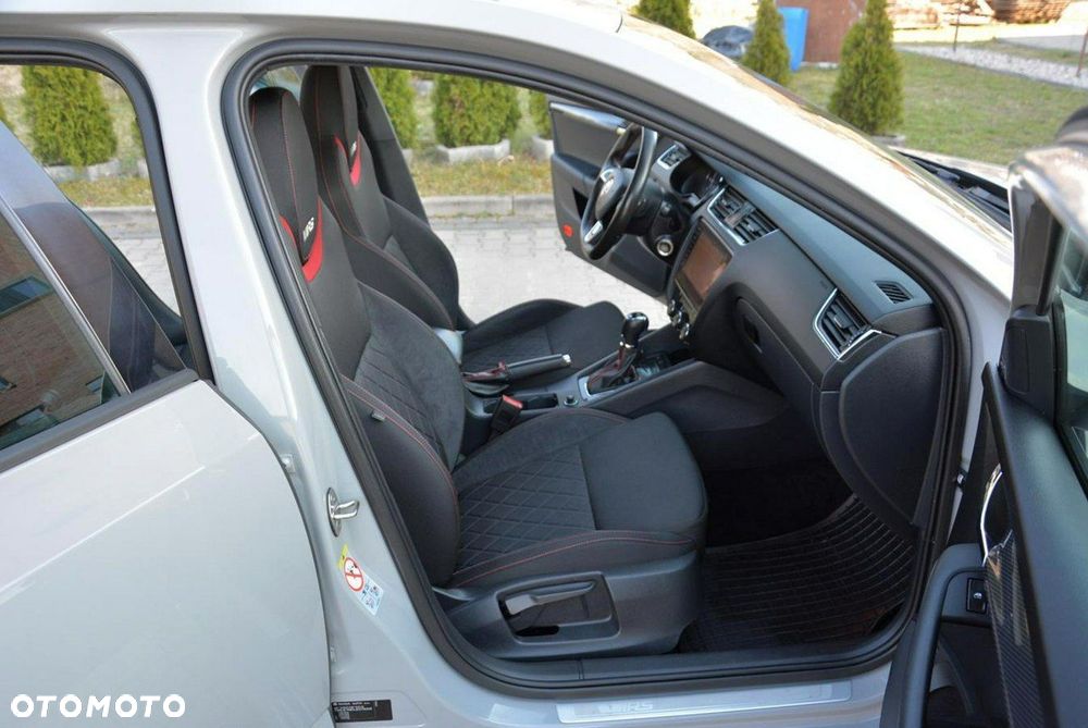 Skoda Octavia 2.0 TSI RS 230 DSG - 16