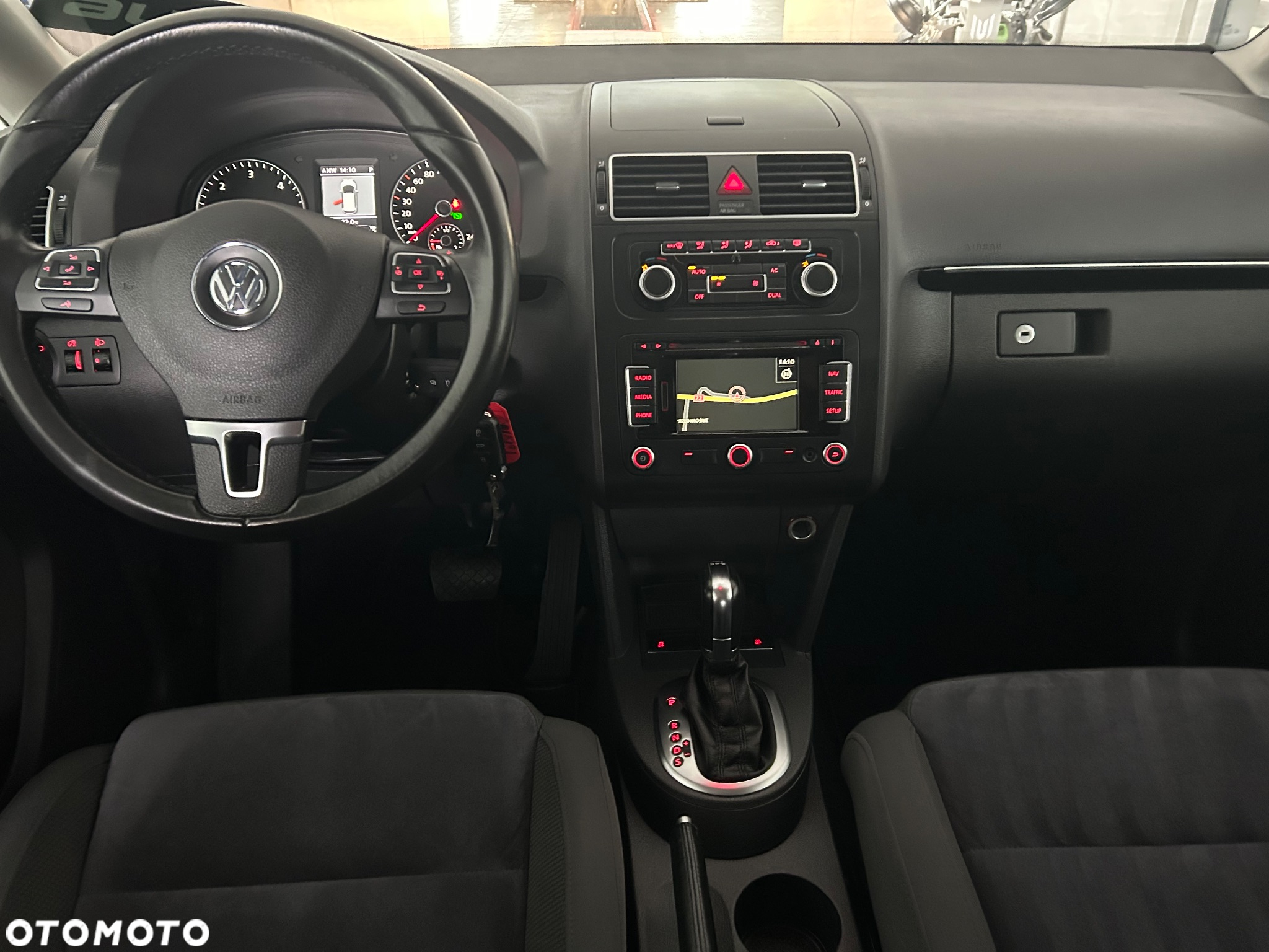 Volkswagen Touran 2.0 TDI BMT Comfortline Plus DSG - 22