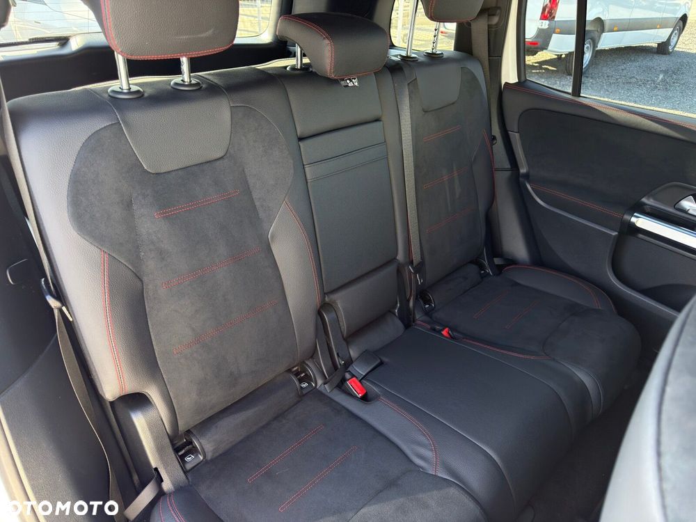 Mercedes-Benz GLB 200 d AMG Line 8G-DCT - 29