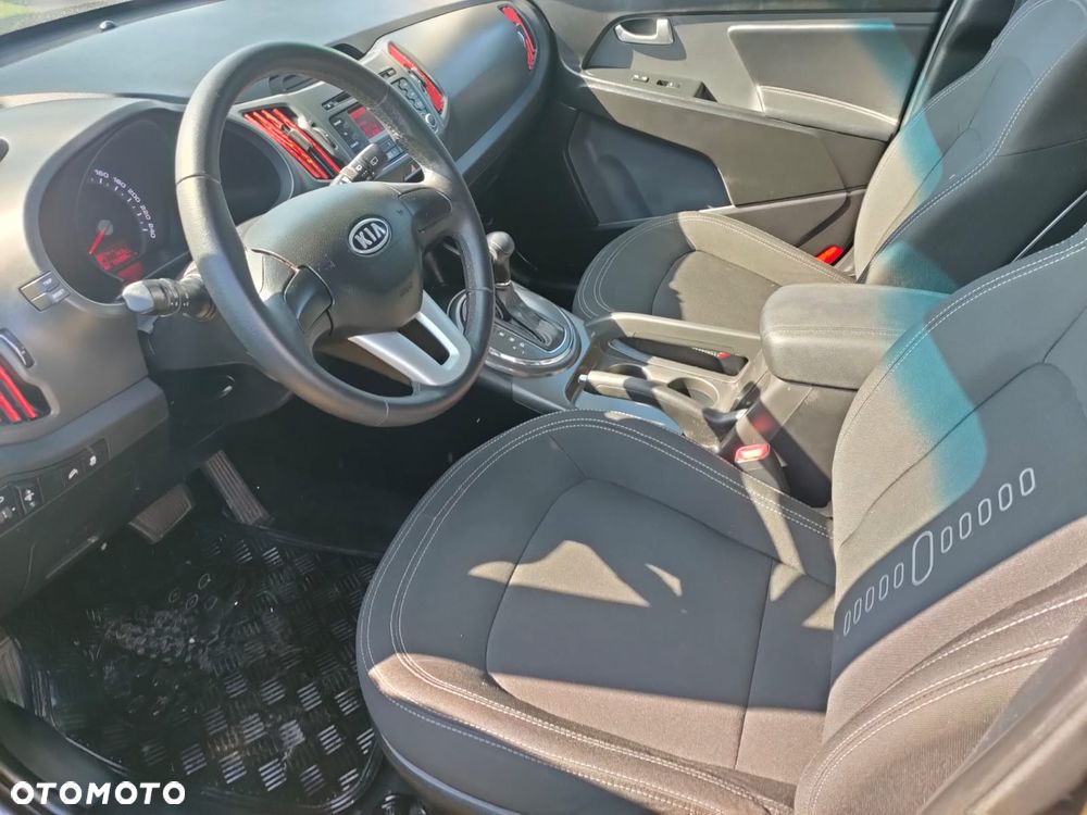 Kia Sportage 2.0 L - 9
