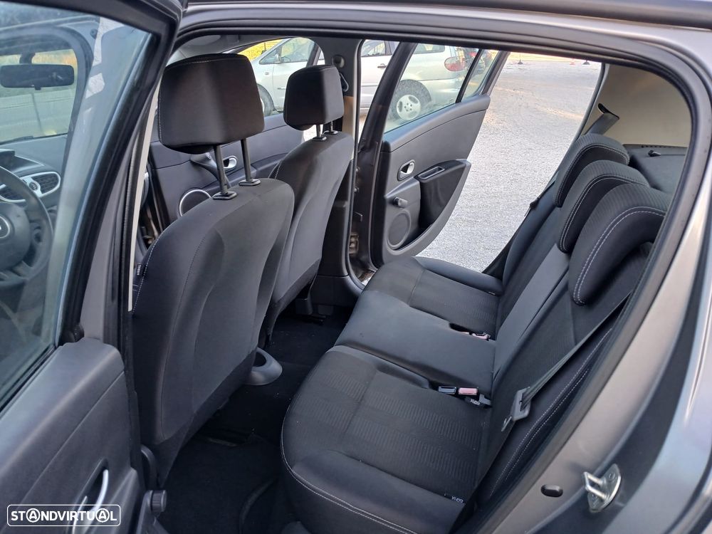 Renault Clio 1.2 16V Dynamique S - 4