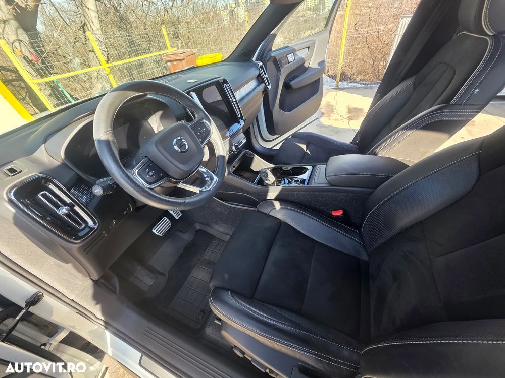 Volvo XC 40 B4 AT8 AWD Mild Hybrid Inscription - 13