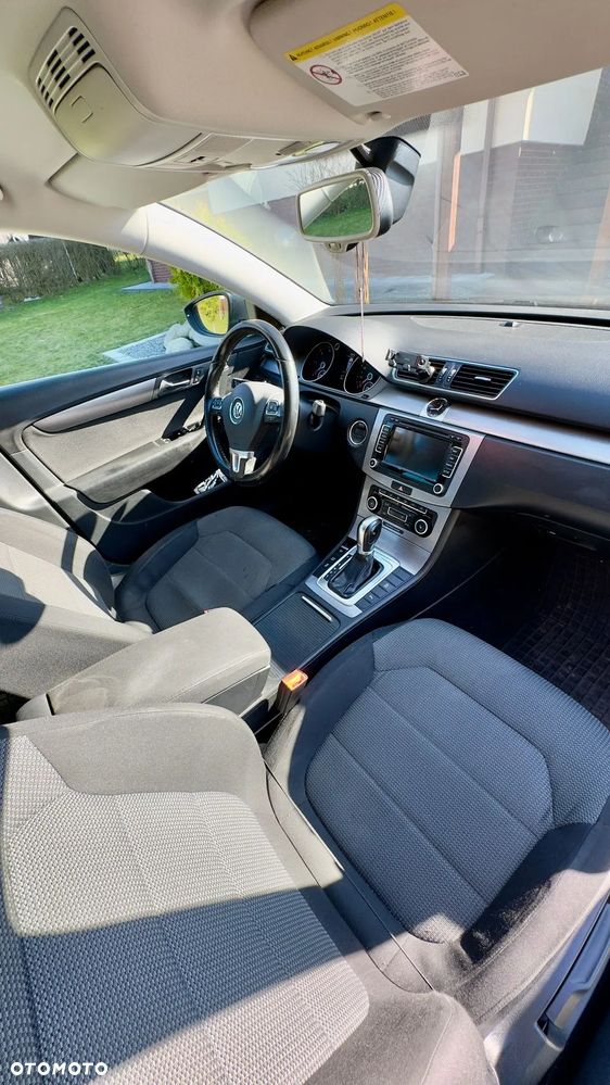 Volkswagen Passat 2.0 Blue TDI DSG SCR Comfortline - 2