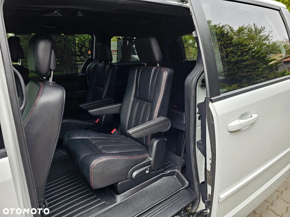 Dodge Grand Caravan 3.6 R/T - 14