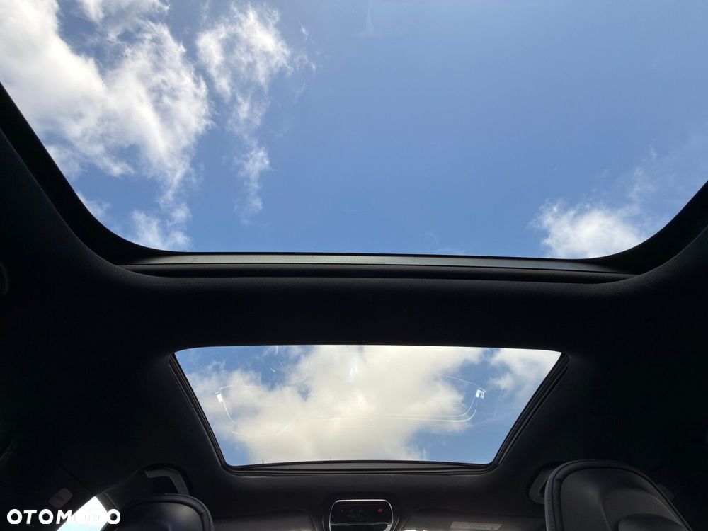 Mercedes-Benz Klasa E - 23