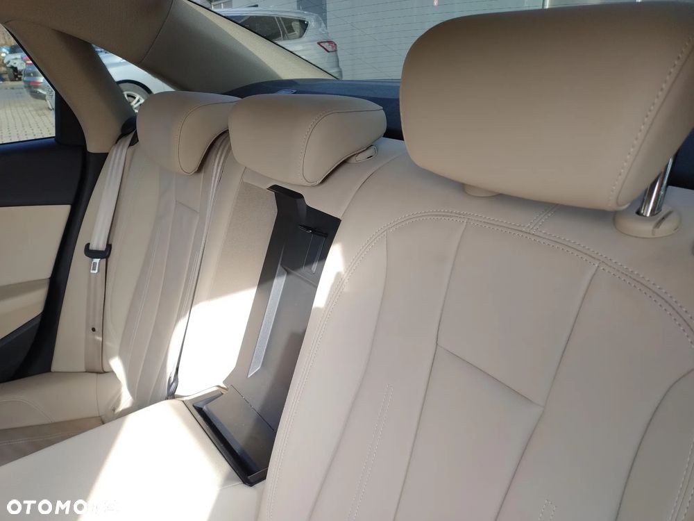 Audi A4 Limousine - 18