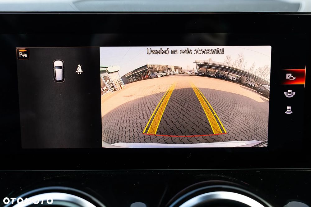 Mercedes-Benz GLB 200 Style 7G-DCT - 35