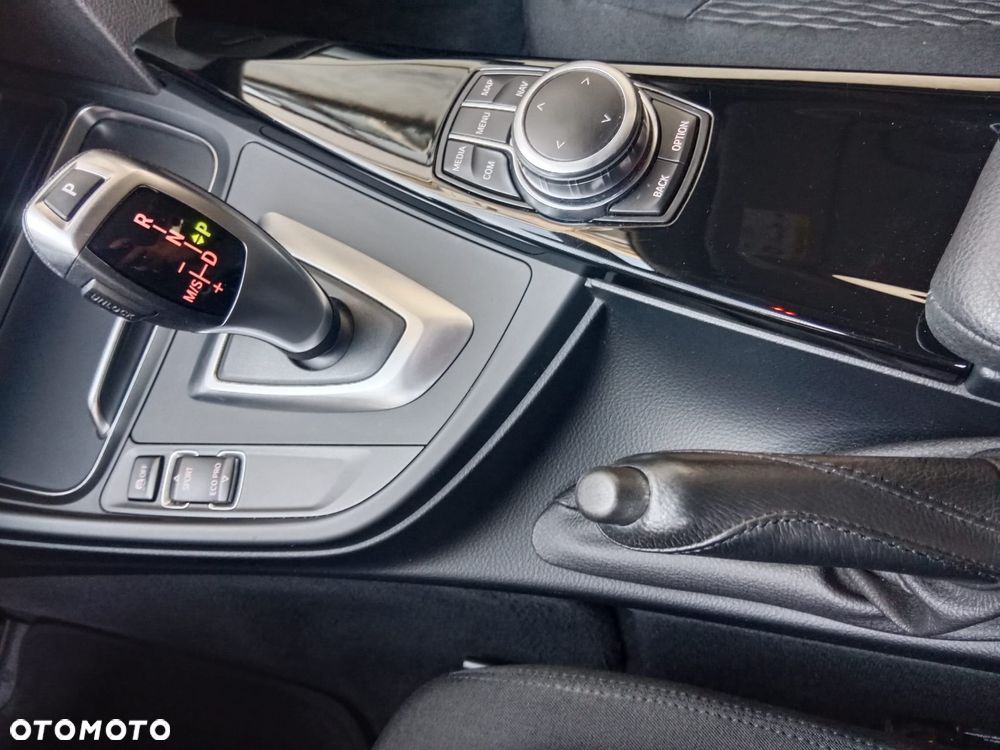 BMW Seria 3 - 36