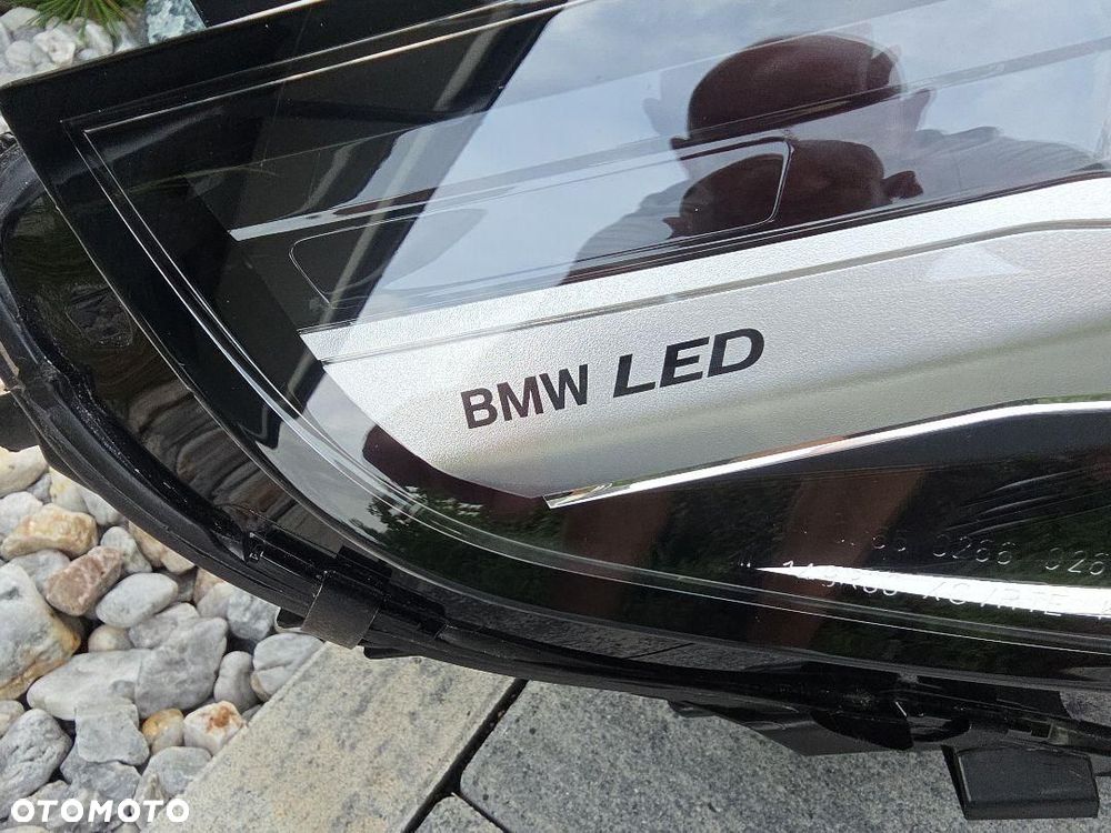 BMW 5 G60 G61 M5 G90 G99 Lampa prawa Full Led Adaptive 5A798D2-11 Srebna - 5