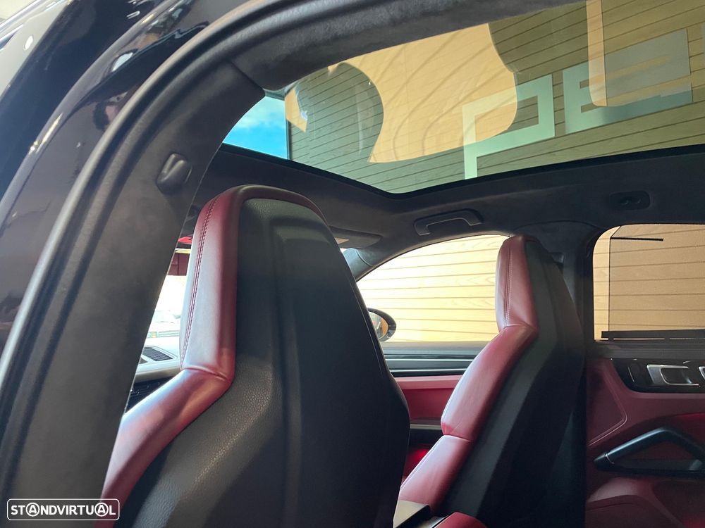 Porsche Cayenne Coupé GTS - 40