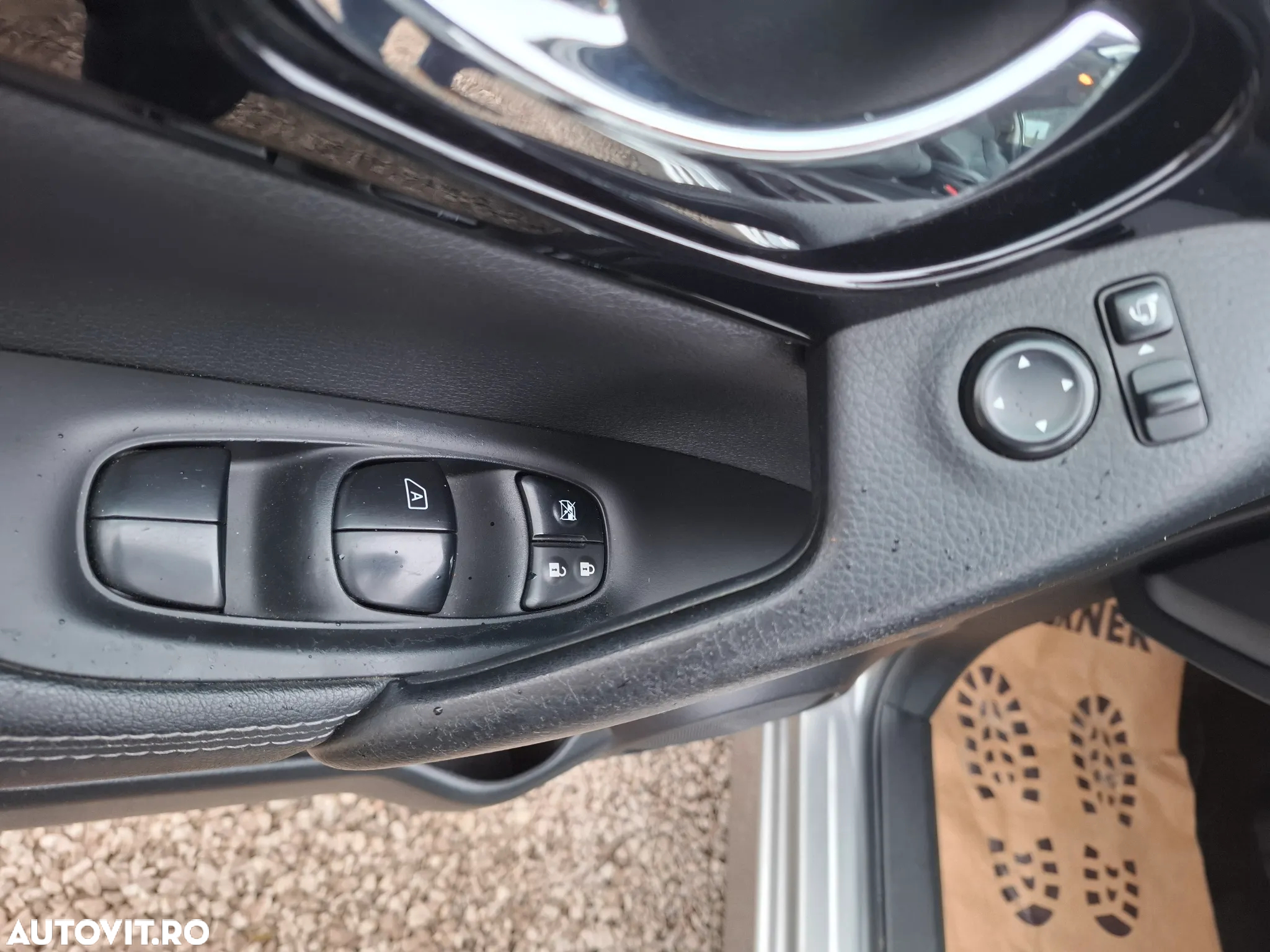 Nissan Qashqai 1.6 DCI Start/Stop N-Connecta - 25