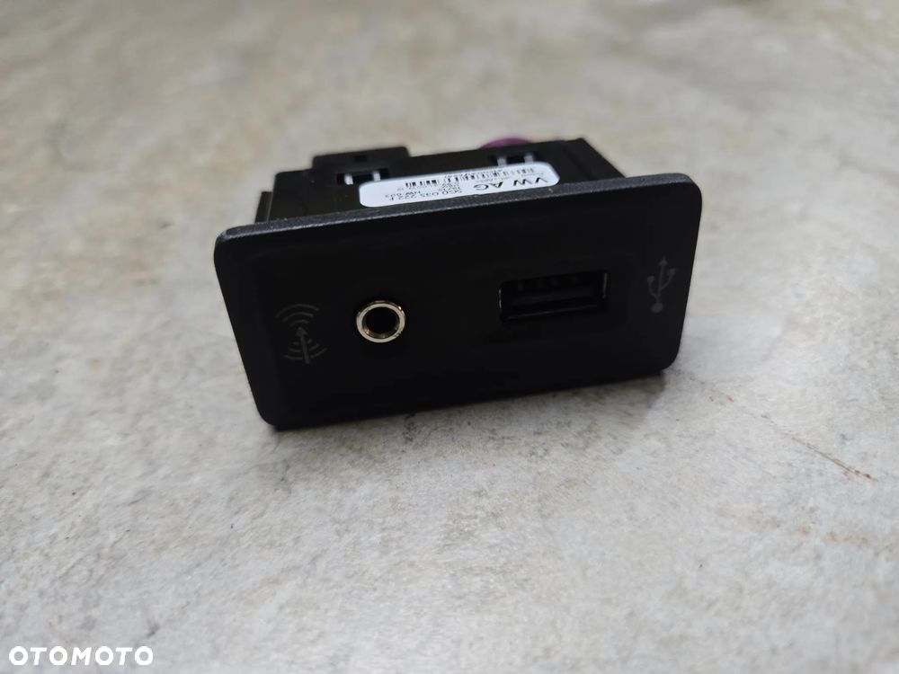 SKODA PRZYŁĄCZE PORT USB AUX GNIAZDO