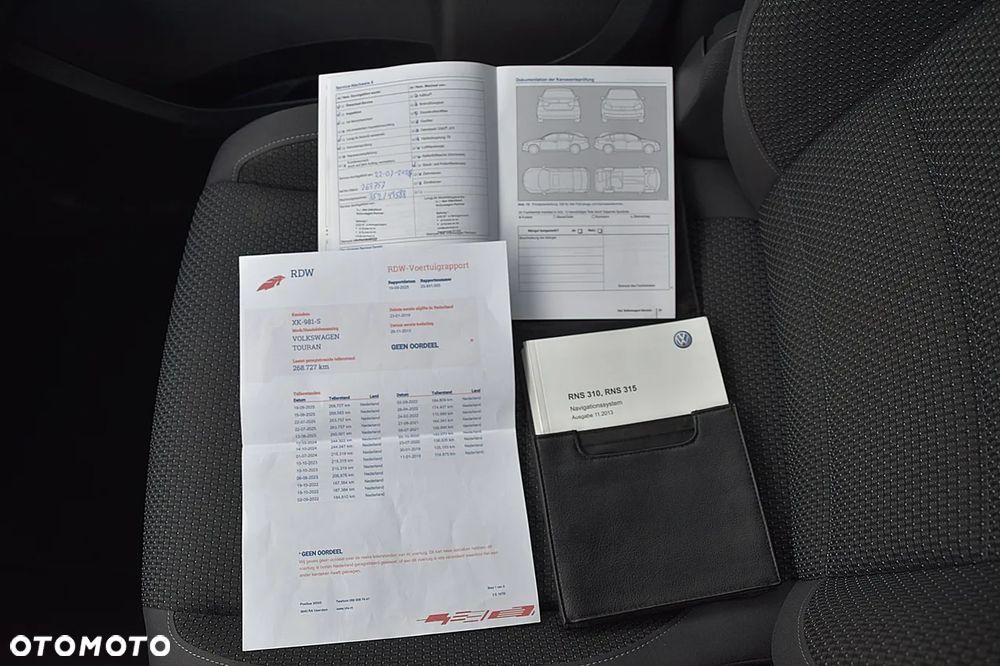 Volkswagen Touran 2.0 TDI DPF Comfortline - 26