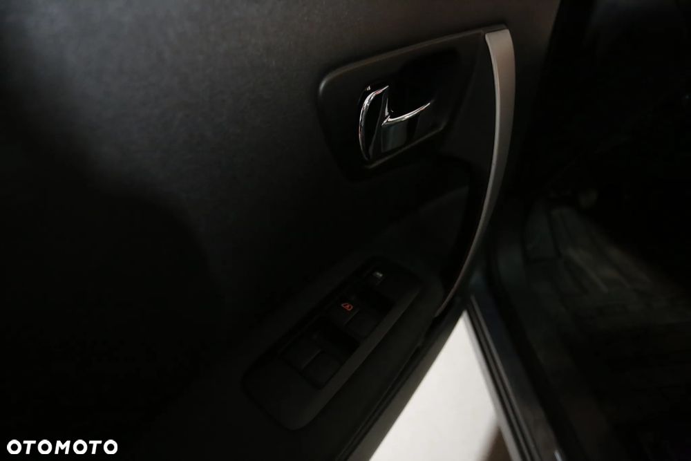 Nissan Qashqai 2.0 dCi 4x4 Tekna - 19