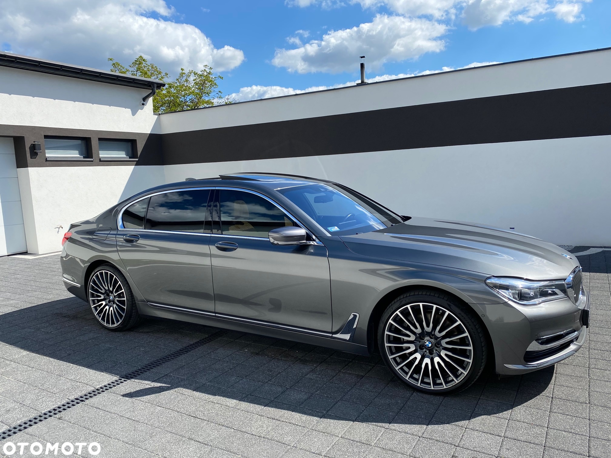 BMW Seria 7 750Li xDrive - 2